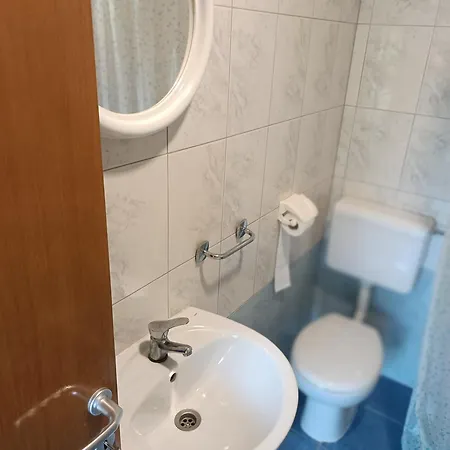 Casa de hóspedes Mario 2*